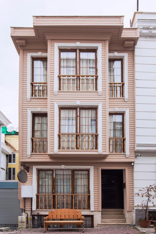 Bucoleon Hostel Istanbul Exterior photo